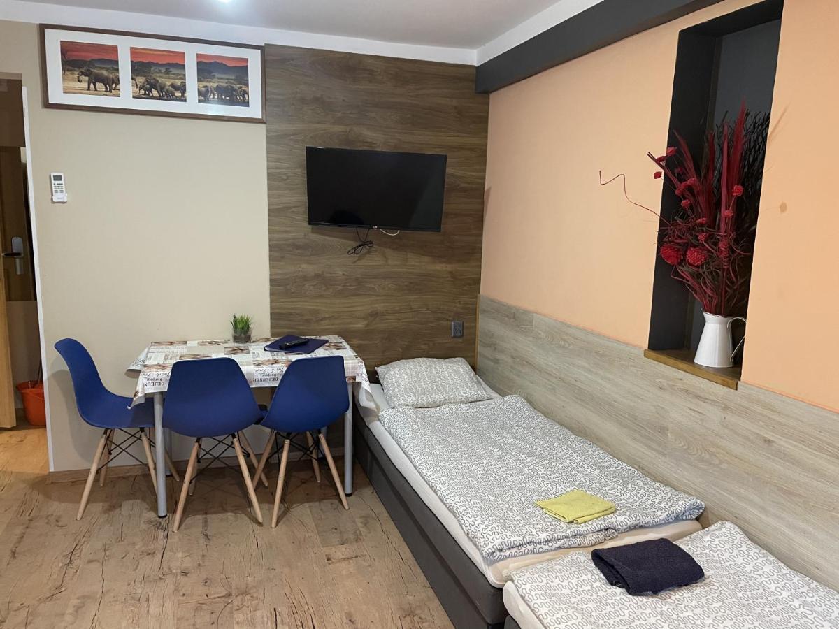 Eldom-Noclegi Pracownicze Daleka 12 Wagrowiec Ngoại thất bức ảnh