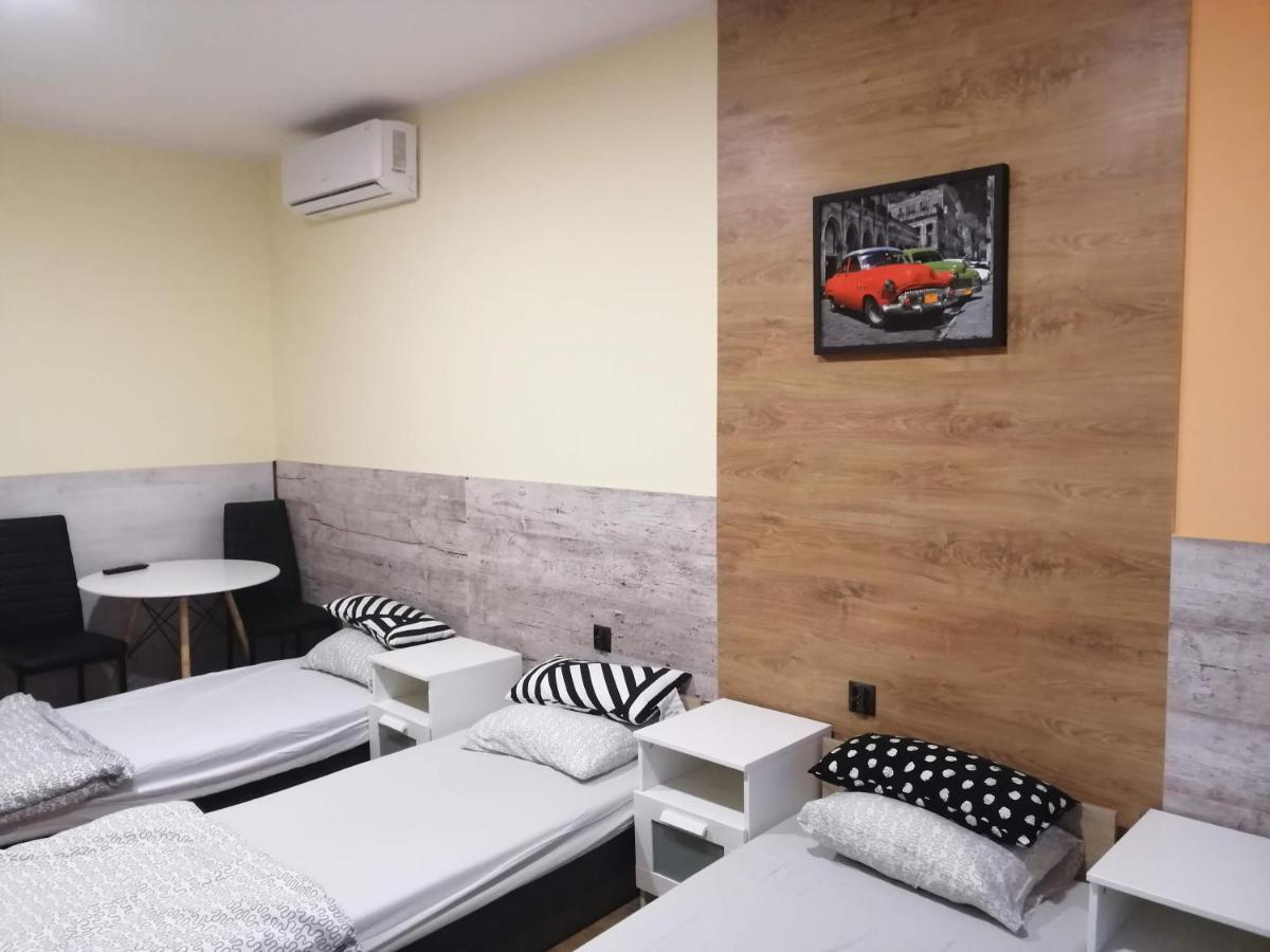 Eldom-Noclegi Pracownicze Daleka 12 Wagrowiec Ngoại thất bức ảnh